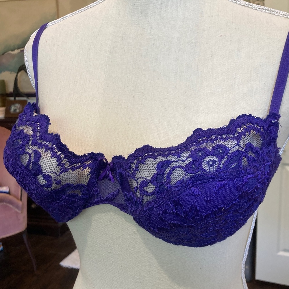 EUC Lily of France 36C Purple Lace Underwire Bra